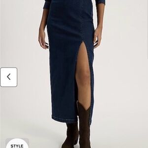 Express Dark Blue Denim Pencil Skirt 6 Stretchy Side Slit